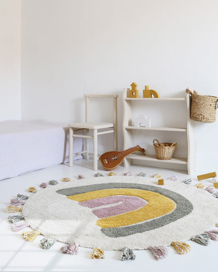 Rainbow Moss – Wasbaar katoenen vloerkleed voor kinderen met pompons in regenboogdesign