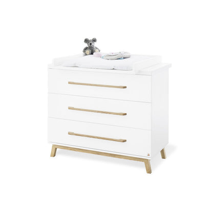 Startset 'Hilda & Riva' breed, wit, incl. wandplank4 delen: huisbed, brede commode, 2-deurs kledingkast, wandplank