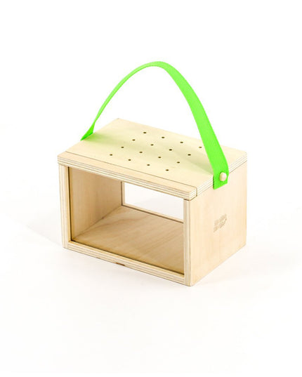 Houten insectenhuis met kaart