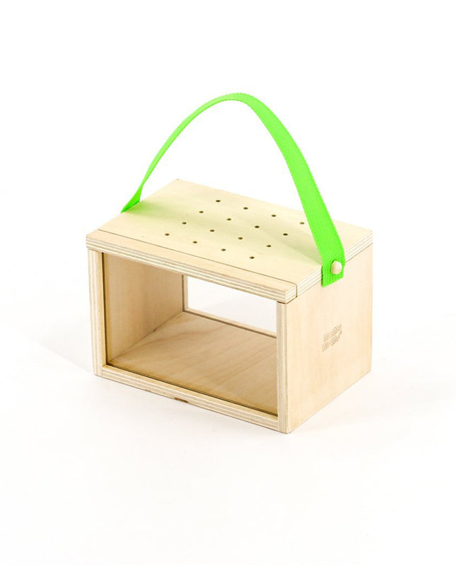 Houten insectenhuis met kaart