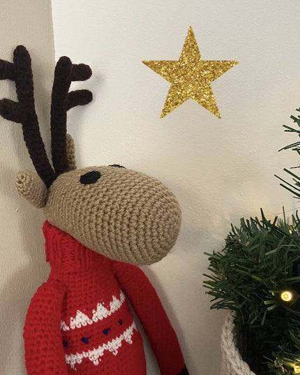 Luna-Leena rendier met coltrui rood - 100% zachte wol - handgehaakt in Nepal