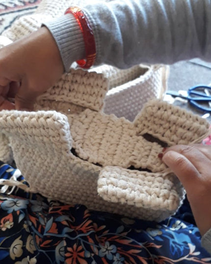 Luna-Leena hond Bobby gebroken wit knuffel - katoen - handgehaakt in Nepal