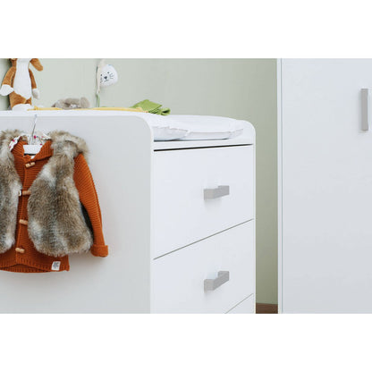 Startset 'Viktoria' breed3 delen: ledikant, brede commode, 2-deurs kledingkast