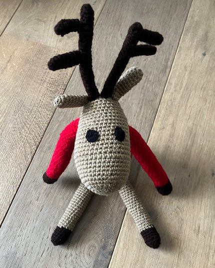 Luna-Leena rendier met coltrui rood - 100% zachte wol - handgehaakt in Nepal