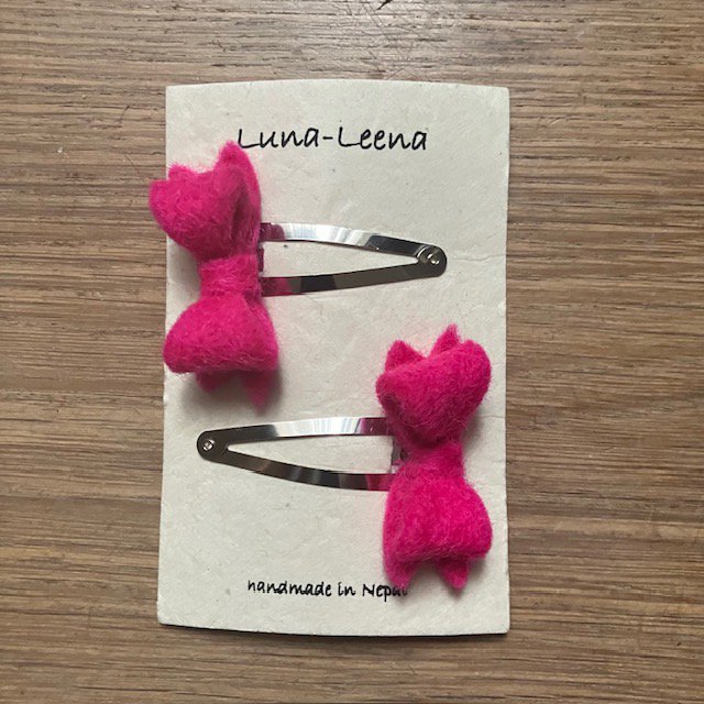 Luna -Leena haarspeldjes Bow (Set) - Fuchsia - Filt Wool - Handmade in Nepal