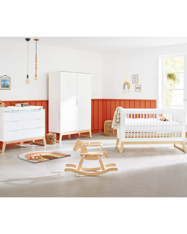 Startset 'Brug' breed3 delen: ledikant, brede commode, 2-deurs kledingkast